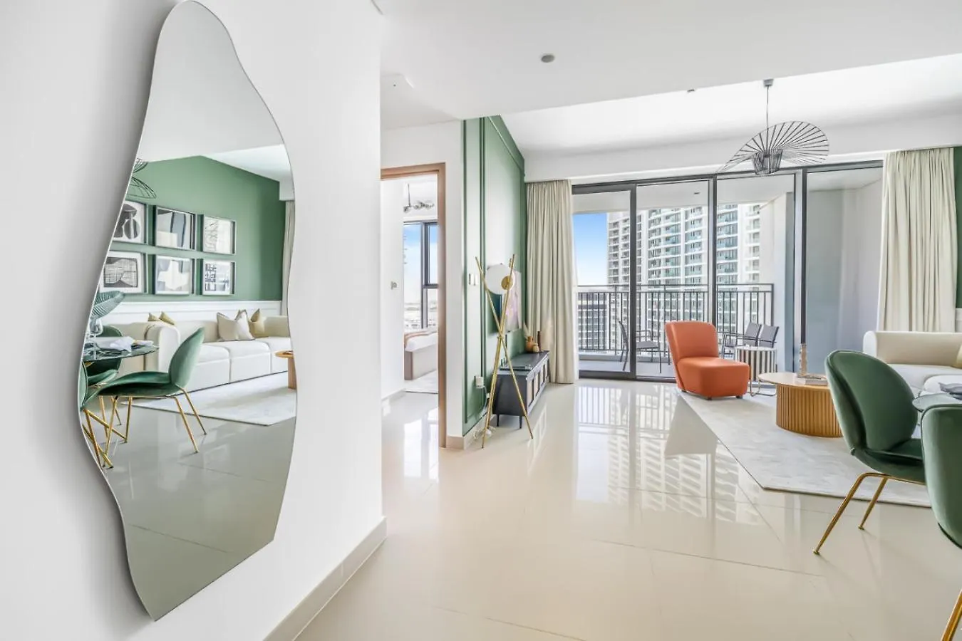 Apartament Large 1Br With Gym And Pool In Iconic Tower Dubaj Zjednoczone Emiraty Arabskie