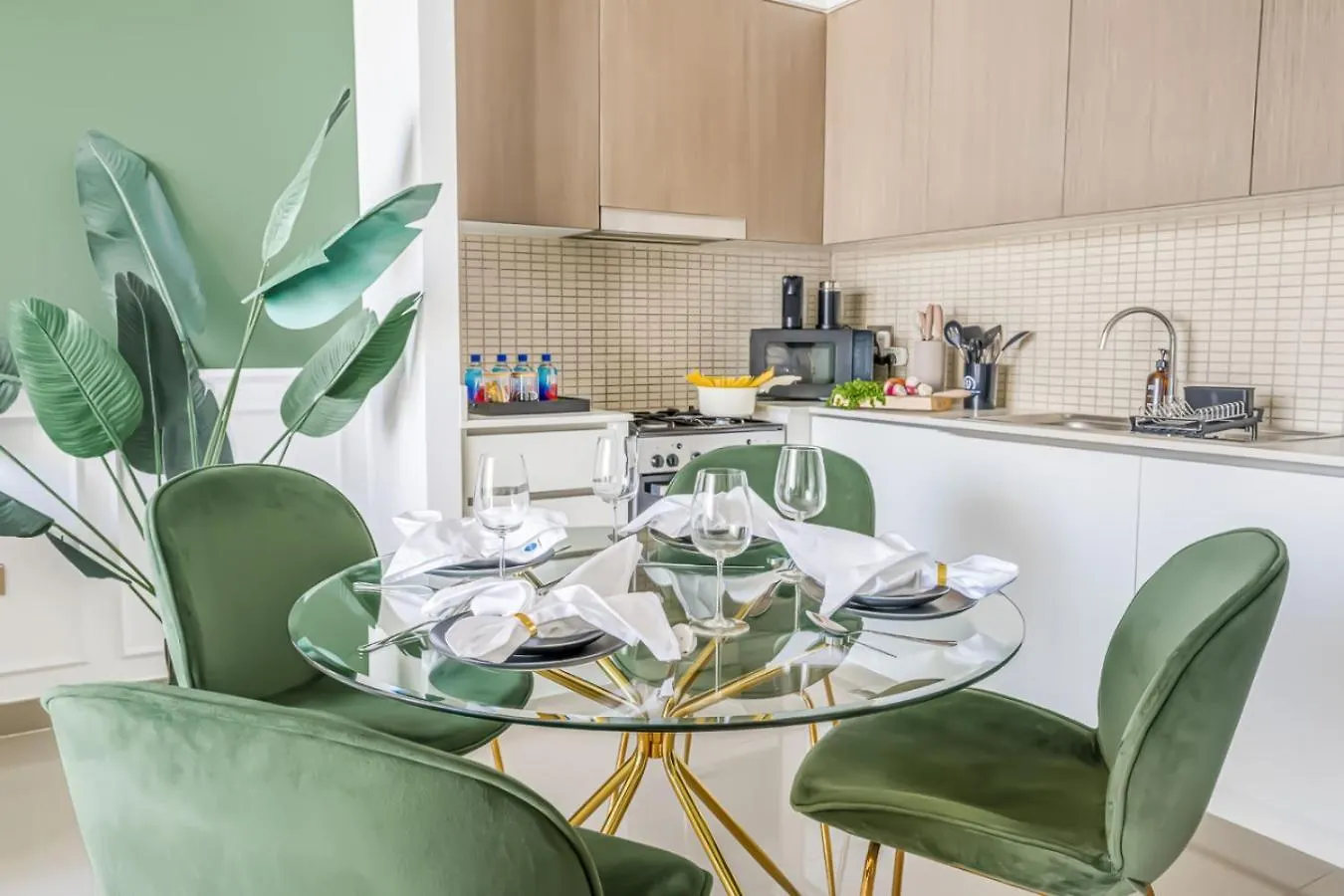 Apartament Large 1Br With Gym And Pool In Iconic Tower Dubaj Zjednoczone Emiraty Arabskie
