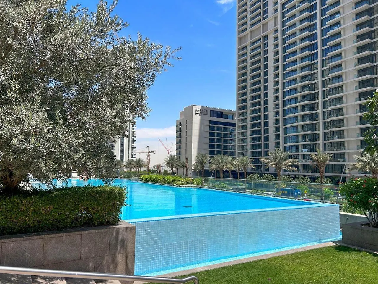 Апартаменты Large 1Br With Gym And Pool In Iconic Tower Дубай