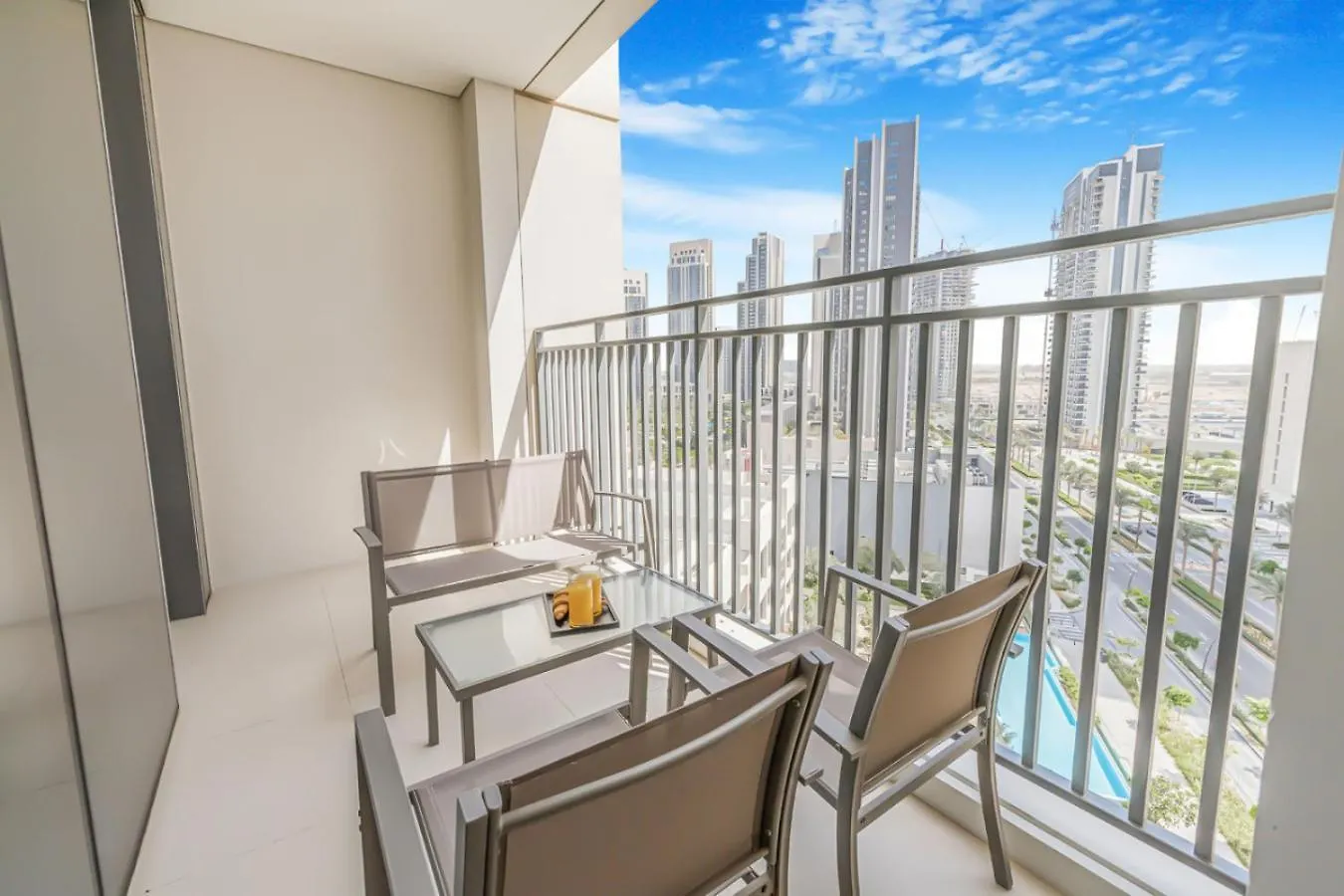 Large 1Br With Gym And Pool In Iconic Tower Apartman Dubaj 0*,